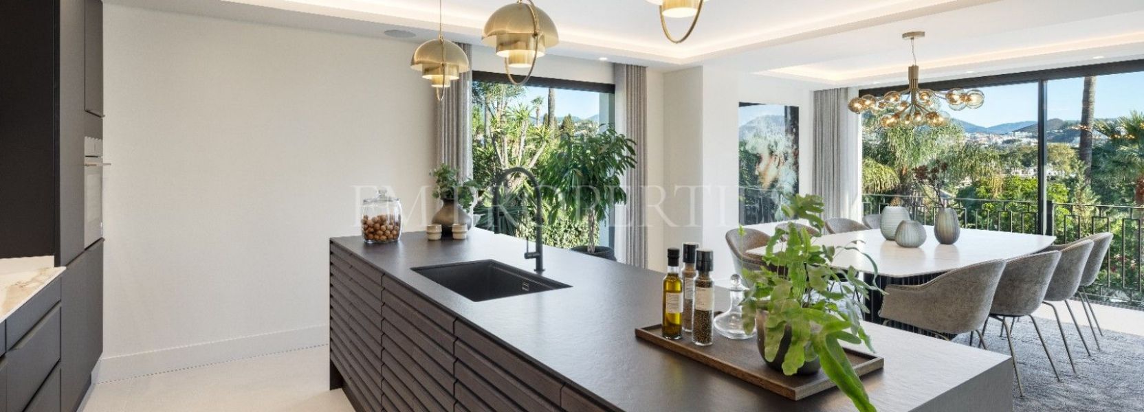 Villa  in Las Brisas, Nueva Andalucia, Marbella