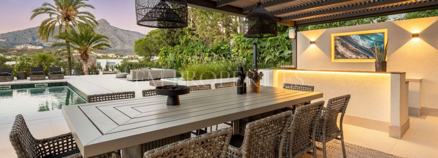 Villa  in Las Brisas, Nueva Andalucia, Marbella