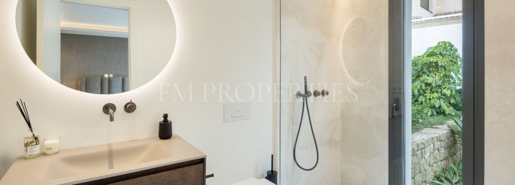 Villa  in Las Brisas, Nueva Andalucia, Marbella