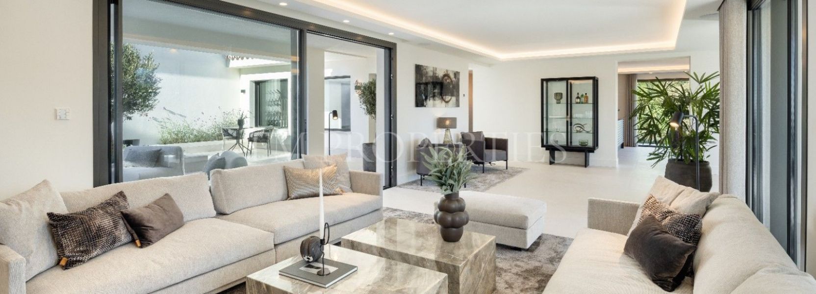 Villa  in Las Brisas, Nueva Andalucia, Marbella