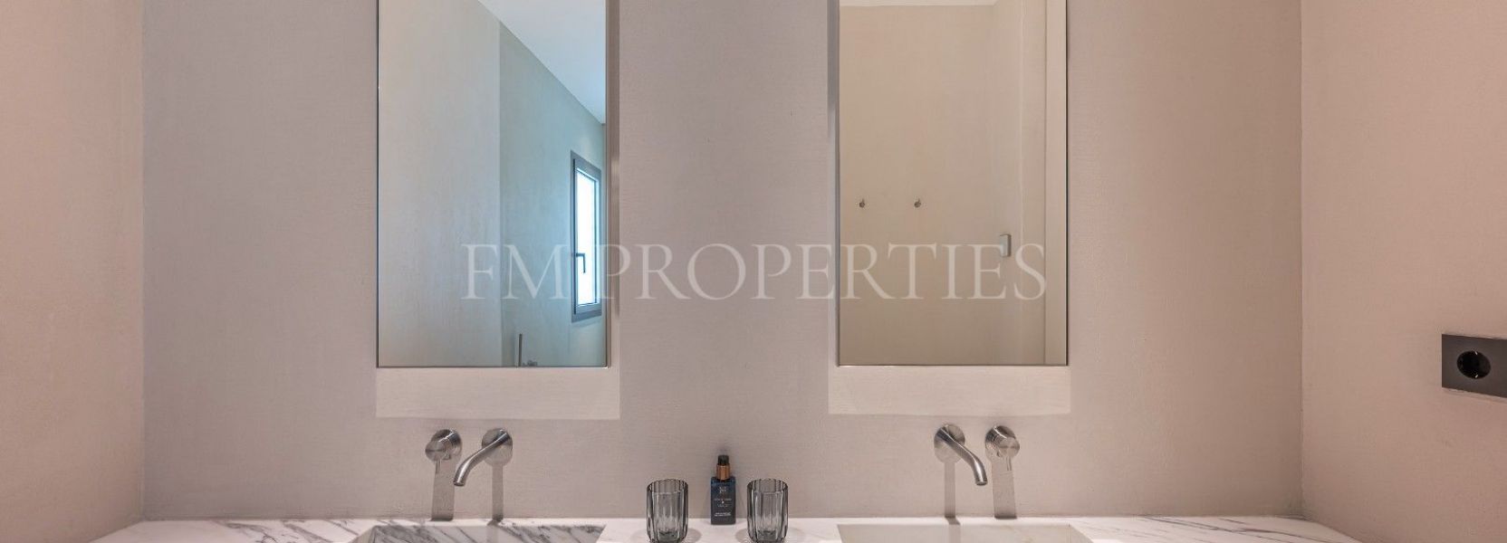 Wohnung  in Byu Hills, Benahavis