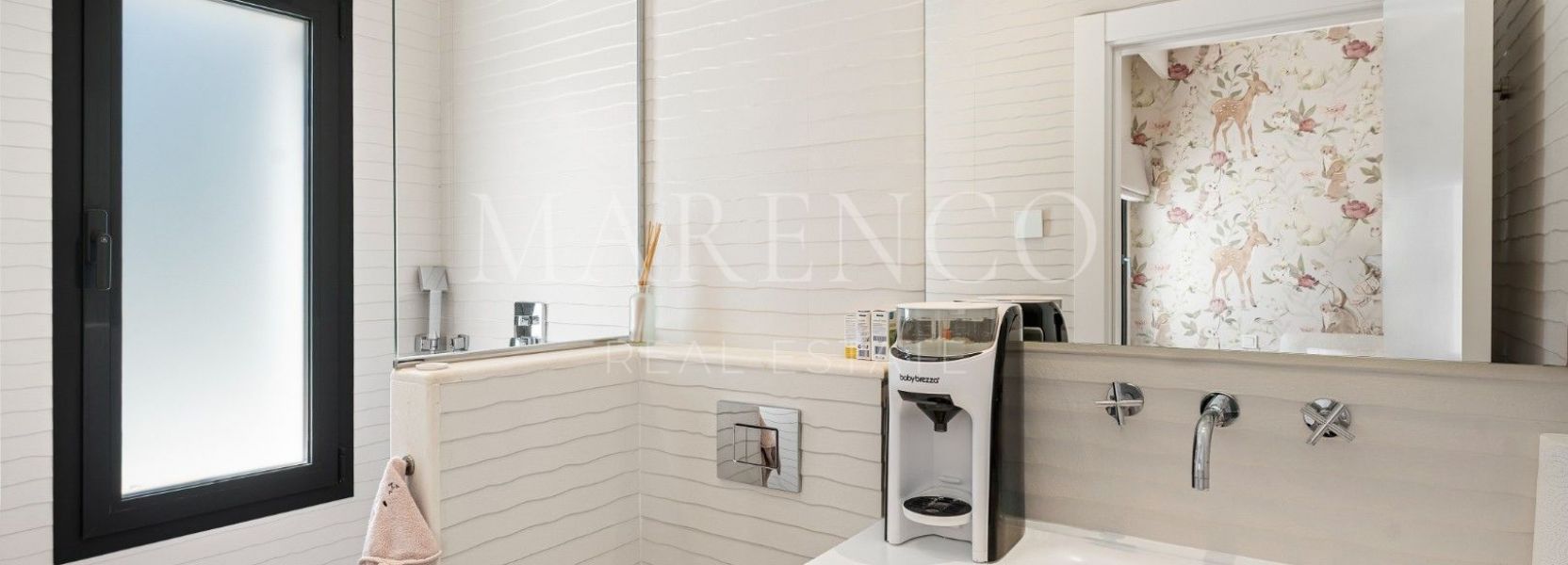 Villa  in El Herrojo, Benahavis