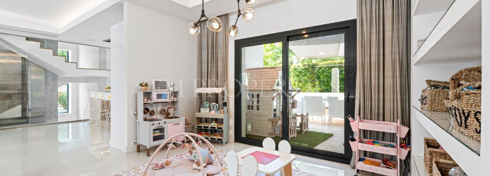 Villa  en El Herrojo, Benahavis