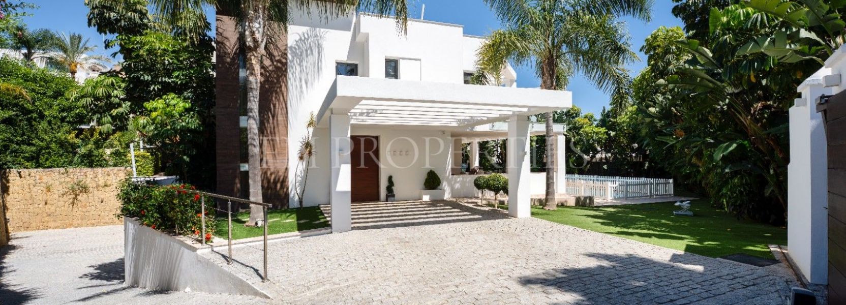 Villa  en El Herrojo, Benahavis