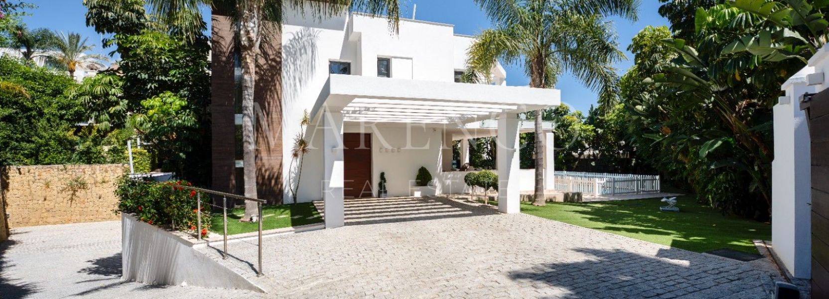 Villa  in El Herrojo, Benahavis