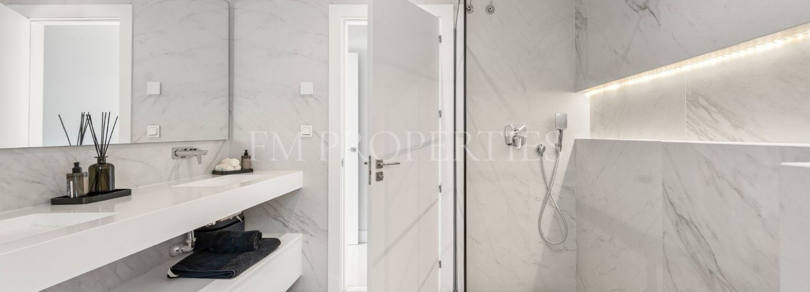 Villa  en El Herrojo, Benahavis