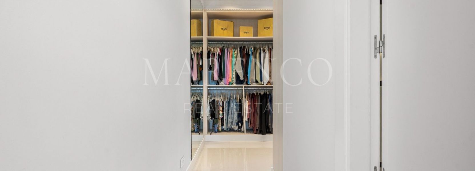 Villa  in El Herrojo, Benahavis