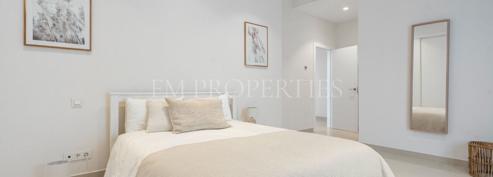 Villa  en El Herrojo, Benahavis