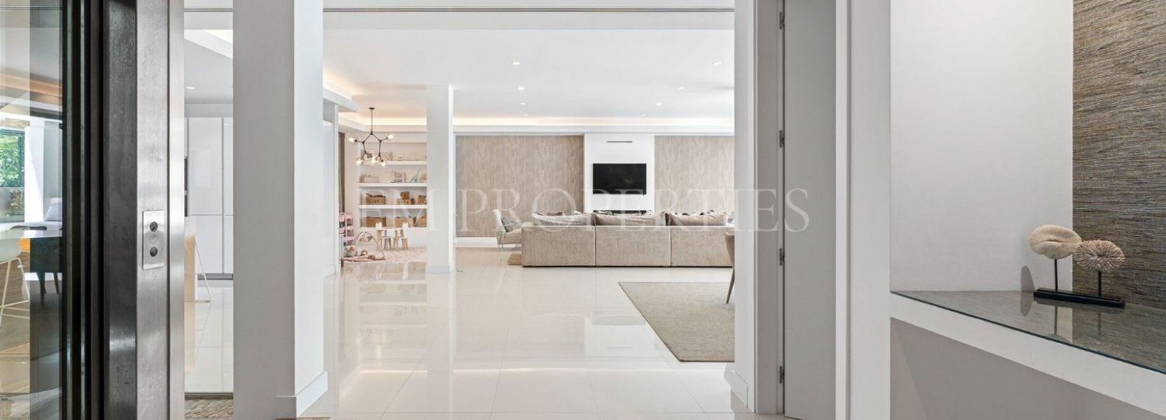 Villa  en El Herrojo, Benahavis