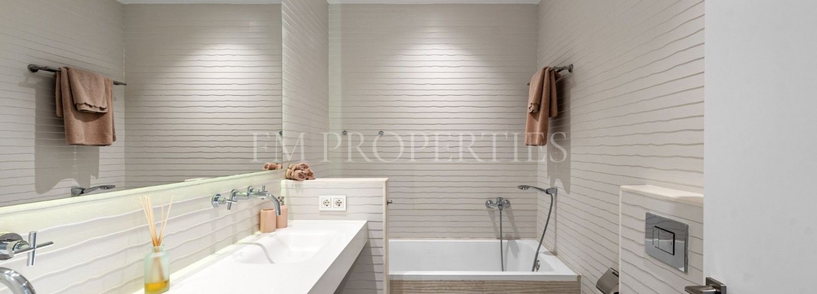 Villa  en El Herrojo, Benahavis