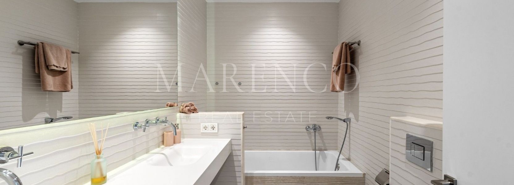 Villa  in El Herrojo, Benahavis