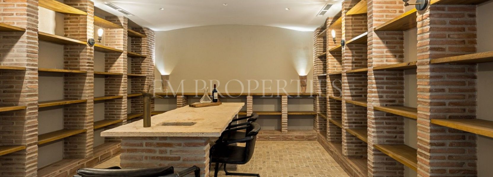 Villa  en El Herrojo, Benahavis