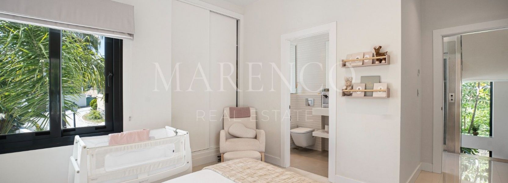 Villa  in El Herrojo, Benahavis