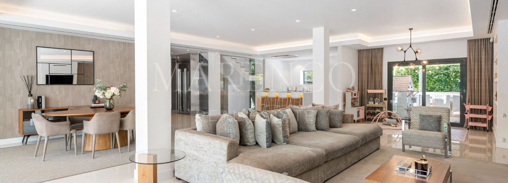 Villa  in El Herrojo, Benahavis