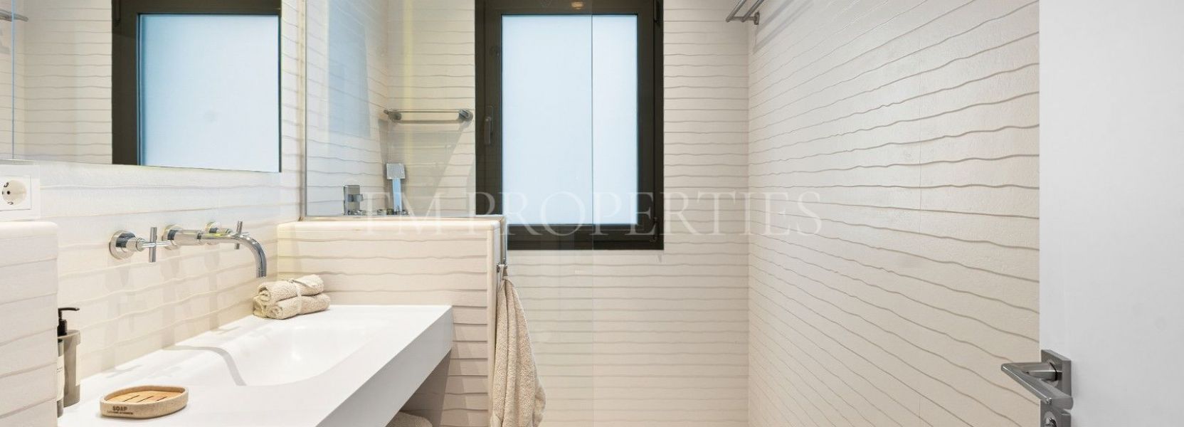 Villa  en El Herrojo, Benahavis