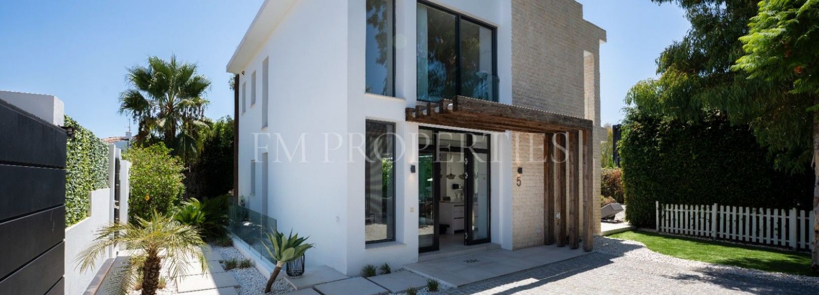 Villa  in Arboleda, Estepona Ost, Estepona