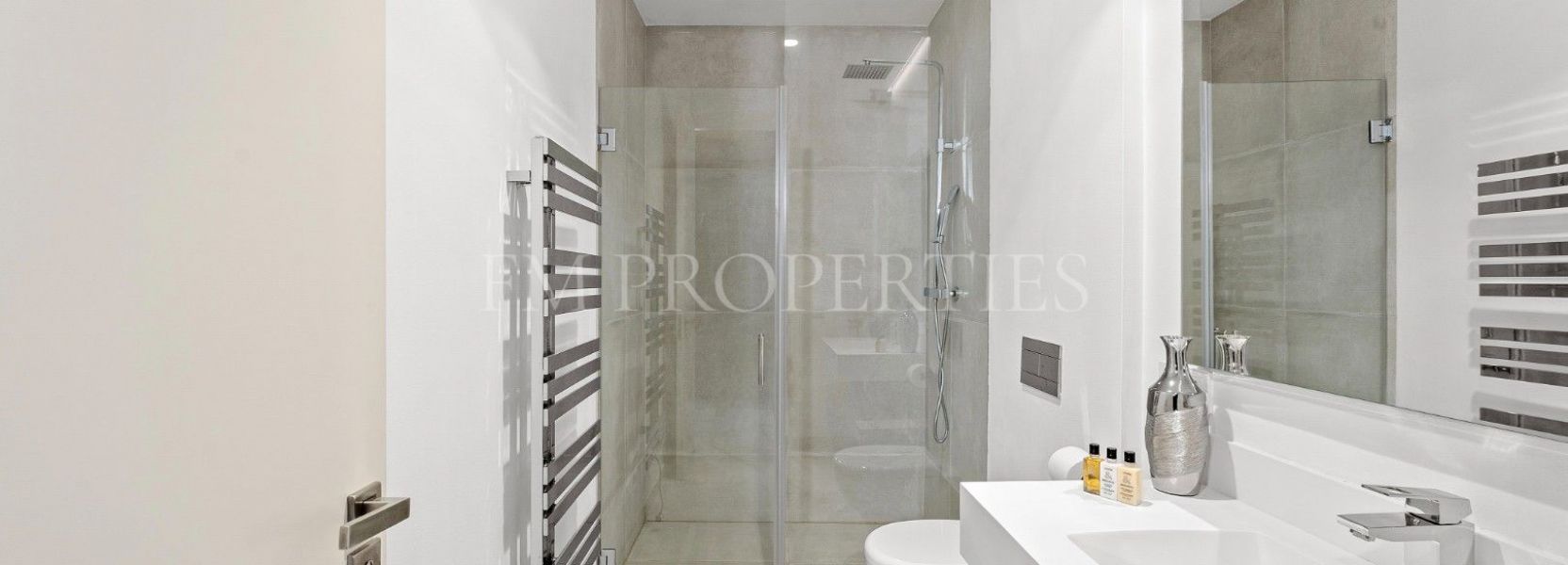 Villa  in Arboleda, Estepona Ost, Estepona