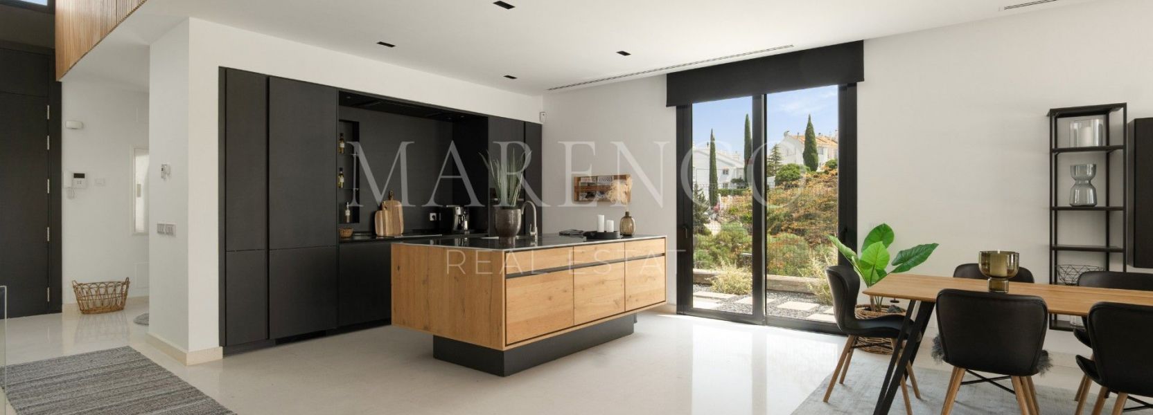 Villa Pareada en Cabopino, Marbella Este, Marbella