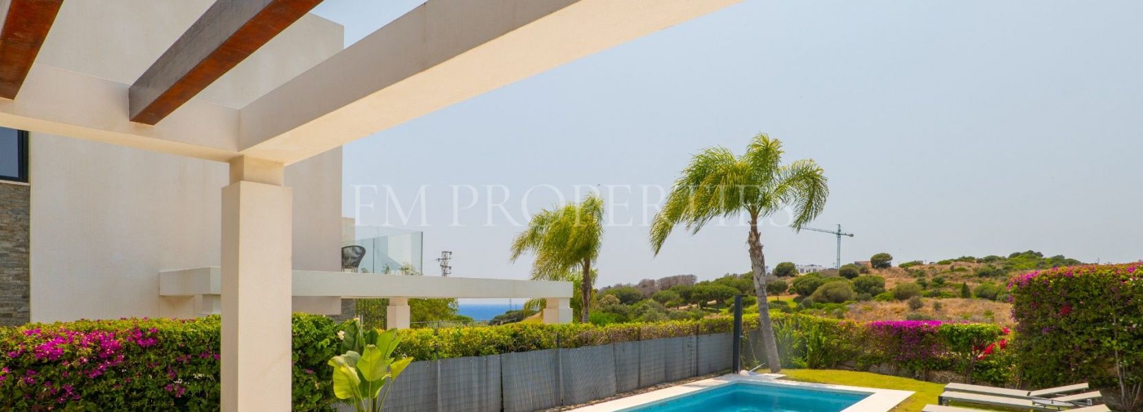 Villa Pareada  en Cabopino, Marbella Este, Marbella