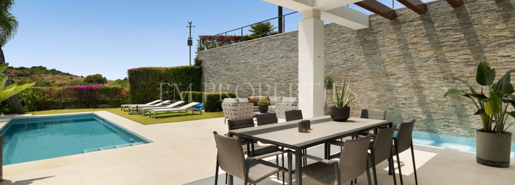 Villa Pareada  en Cabopino, Marbella Este, Marbella