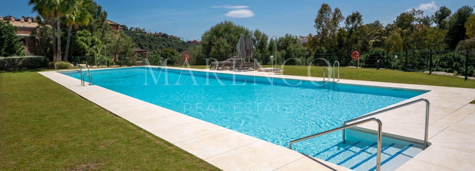 Apartamento  en Benahavis