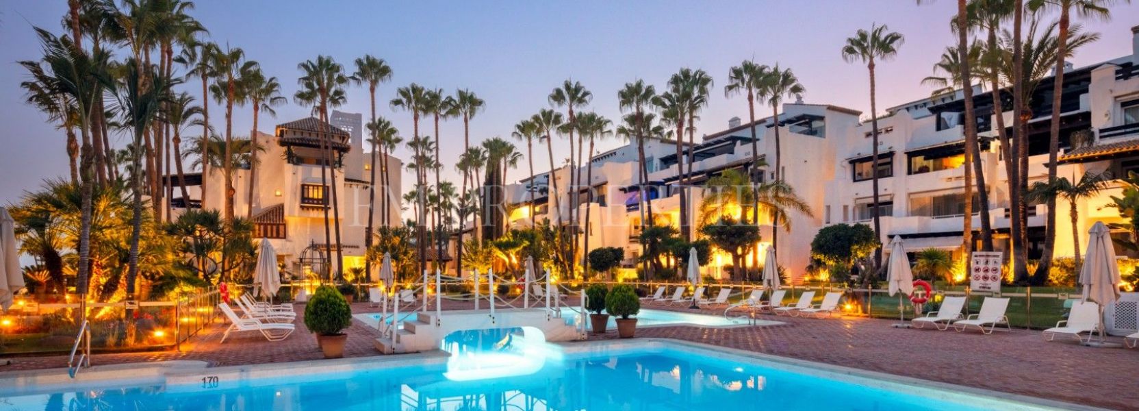 Apartamento Planta Baja  en Puente Romano, Marbella Golden Mile, Marbella