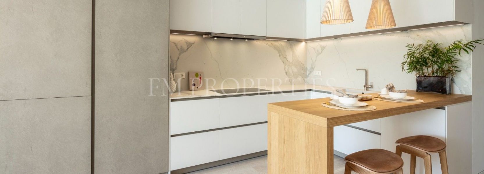 Apartamento Planta Baja  en Puente Romano, Marbella Golden Mile, Marbella