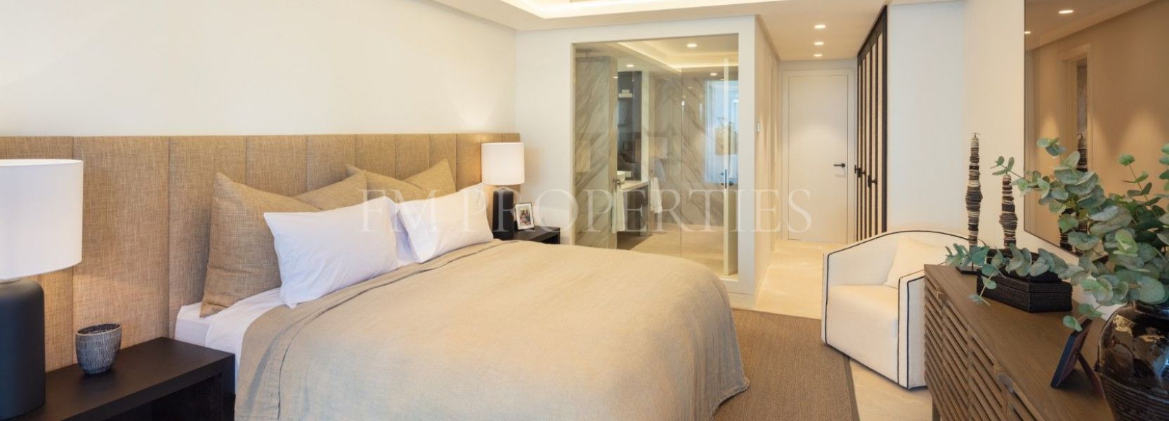 Apartment  in Puente Romano, Marbella Golden Mile, Marbella