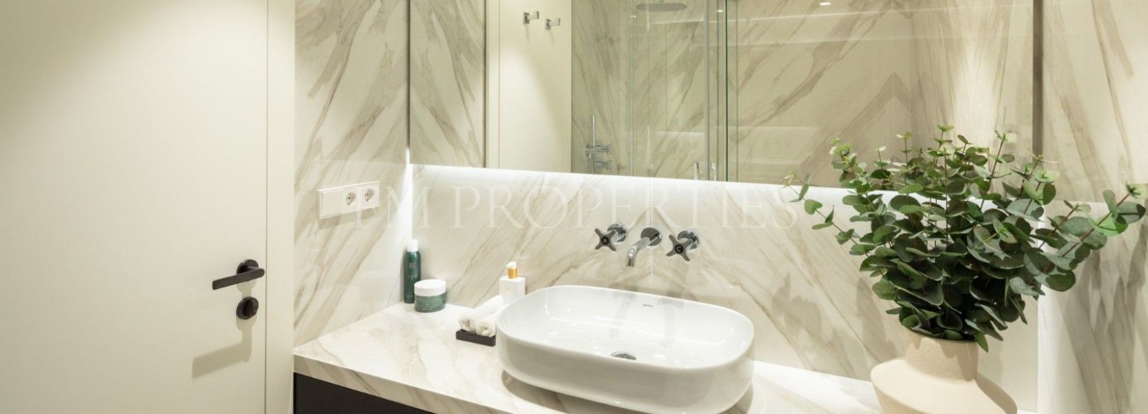 Apartment  in Puente Romano, Marbella Golden Mile, Marbella