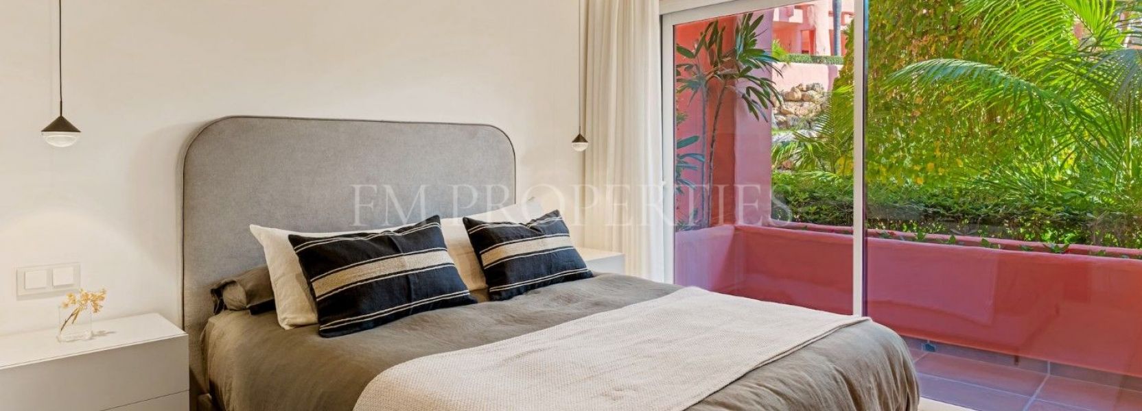 Apartamento  en Estepona