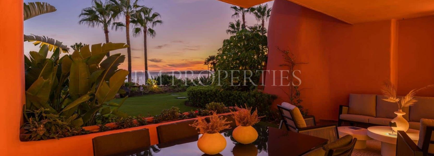 Apartamento  en Estepona