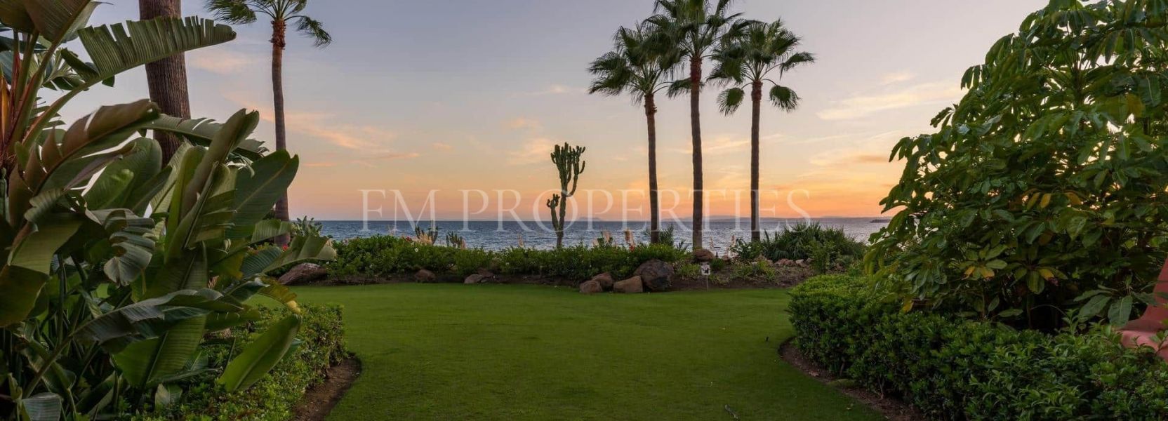 Apartamento  en Estepona