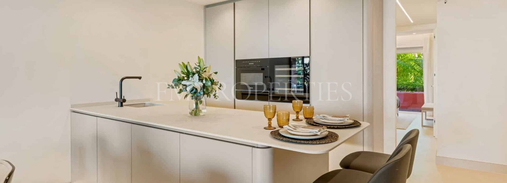 Apartamento  en Estepona