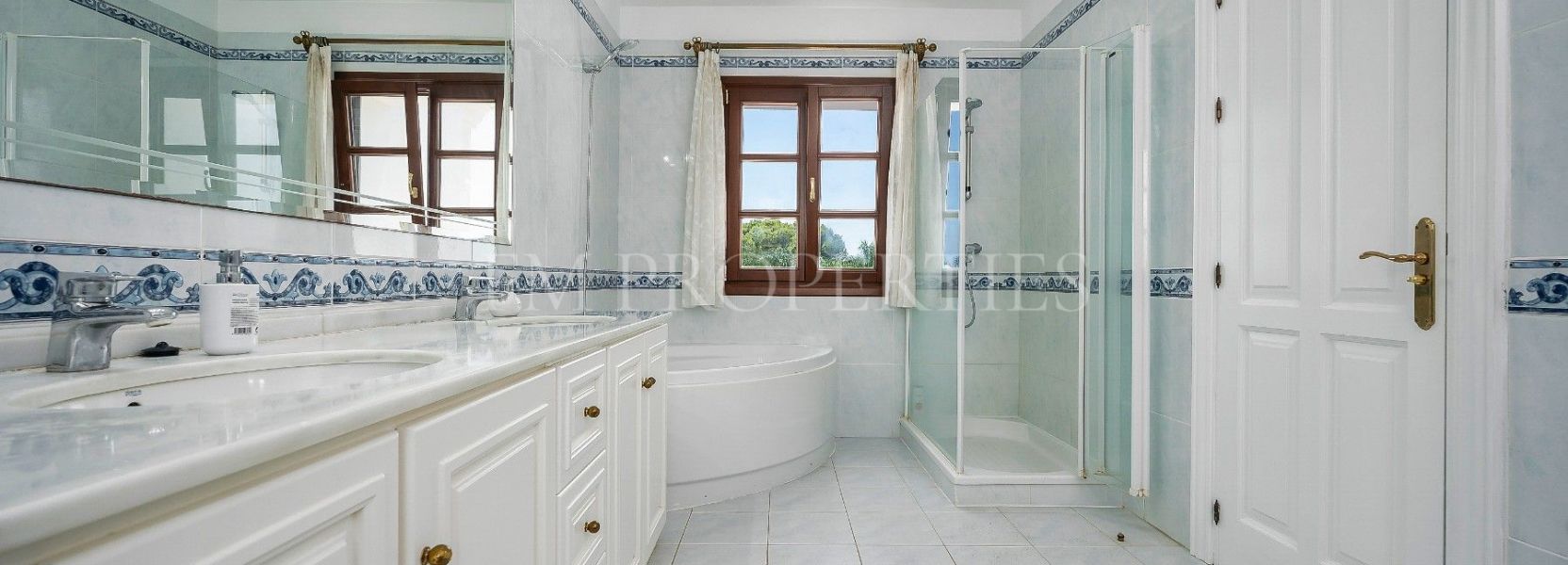 Villa  en Cancelada, Estepona Este, Estepona