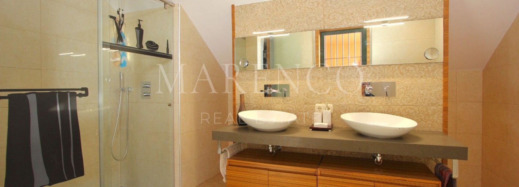 Zweistöckiges Penthouse  in Monte Halcones, Benahavis