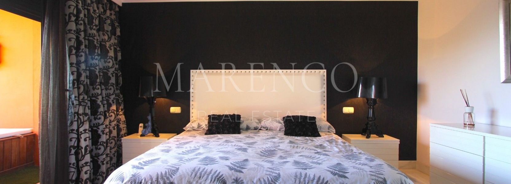 Zweistöckiges Penthouse  in Monte Halcones, Benahavis