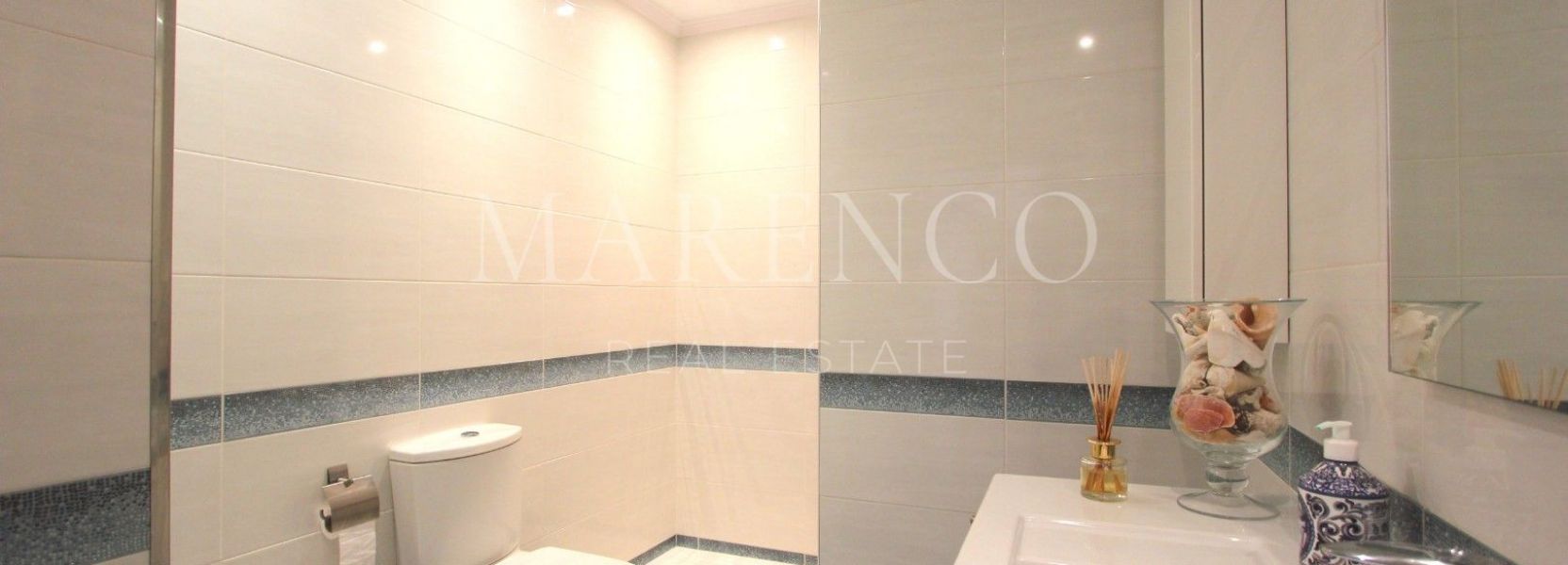 Zweistöckiges Penthouse  in Monte Halcones, Benahavis