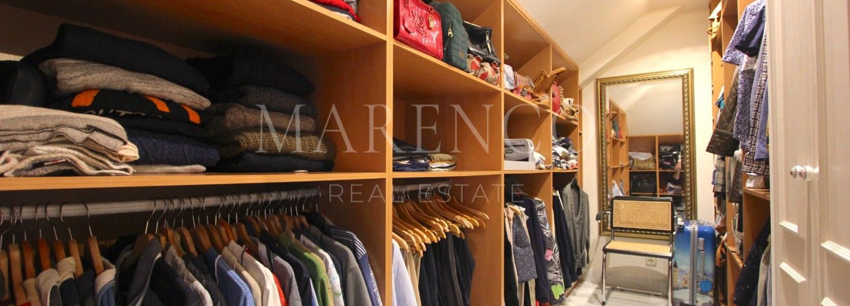 Zweistöckiges Penthouse  in Monte Halcones, Benahavis