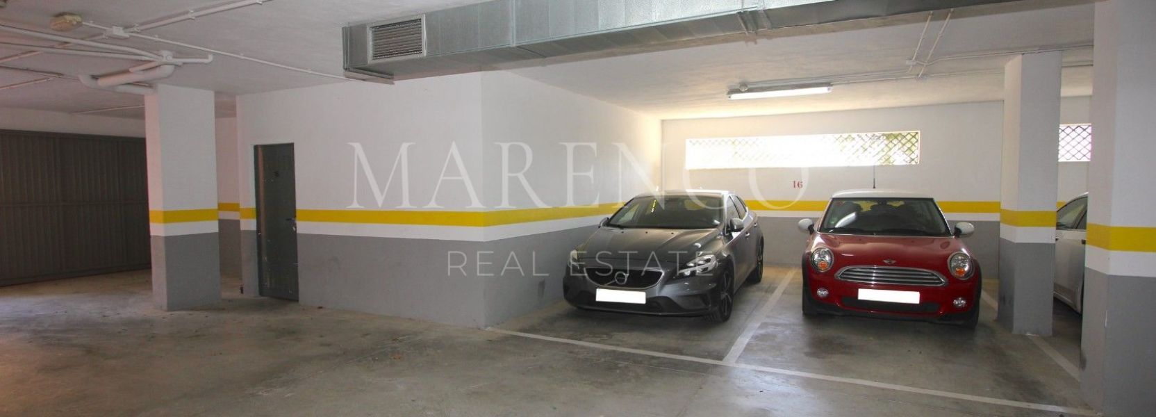 Zweistöckiges Penthouse  in Monte Halcones, Benahavis