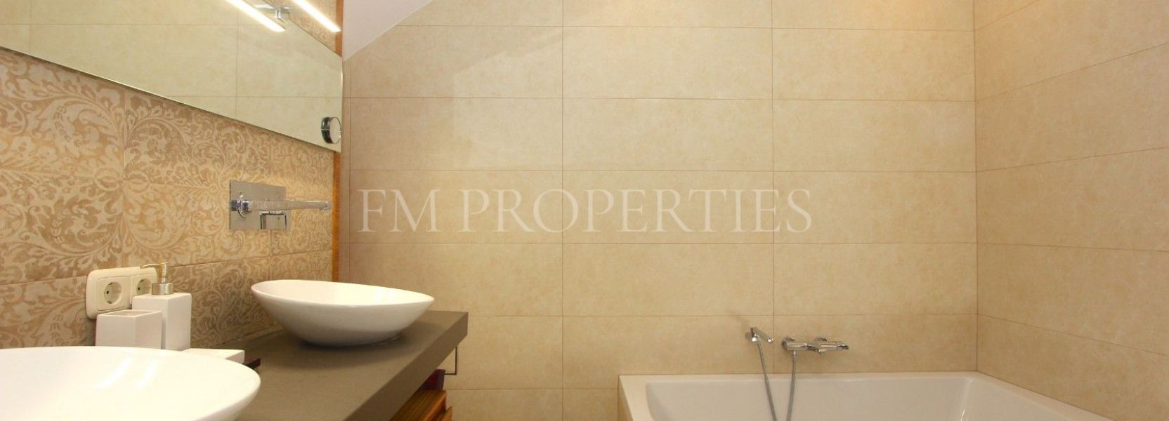 Atico Duplex  en Monte Halcones, Benahavis