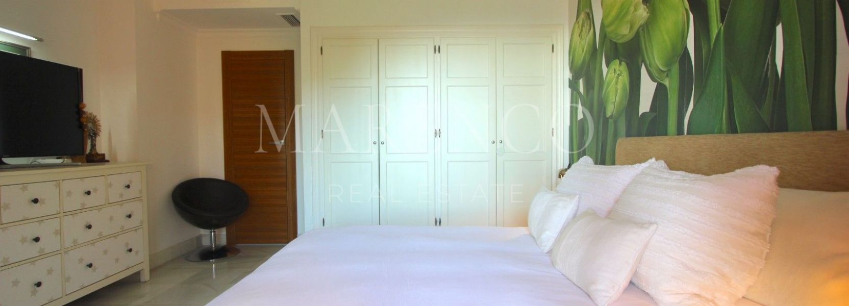 Zweistöckiges Penthouse  in Monte Halcones, Benahavis