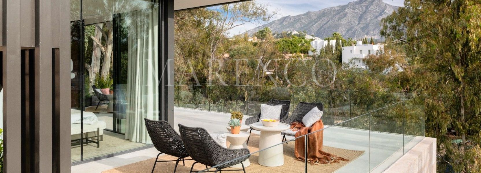 Villa  in La Cerquilla, Nueva Andalucia, Marbella