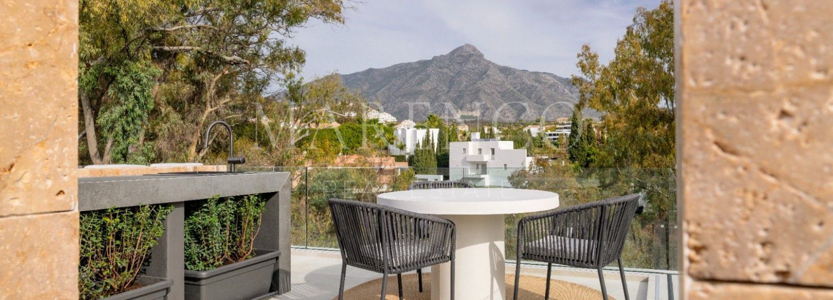 Villa  in La Cerquilla, Nueva Andalucia, Marbella