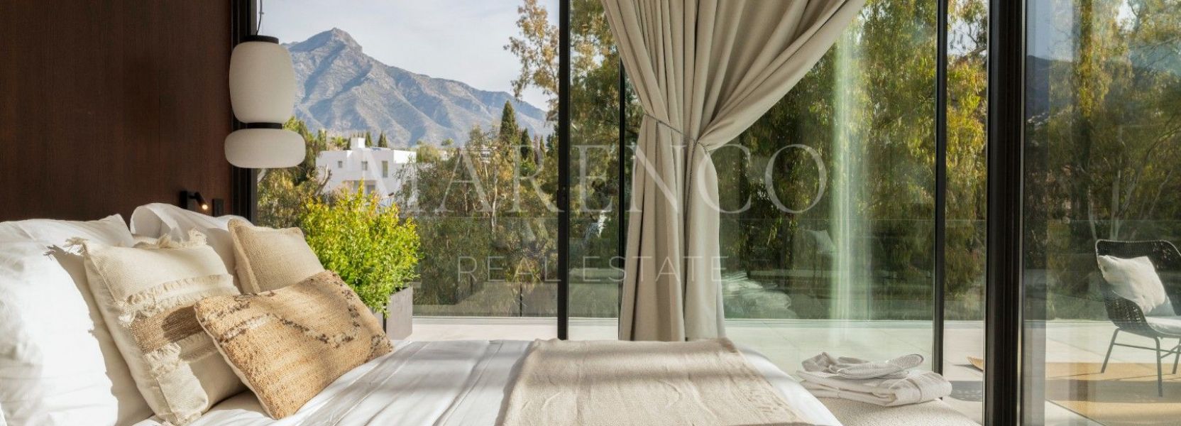 Villa  in La Cerquilla, Nueva Andalucia, Marbella