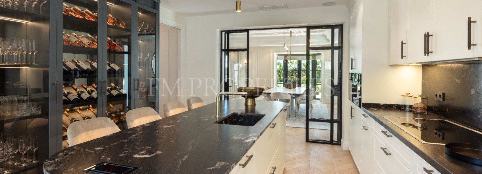 Villa  in Marbella Goldene Meile, Marbella