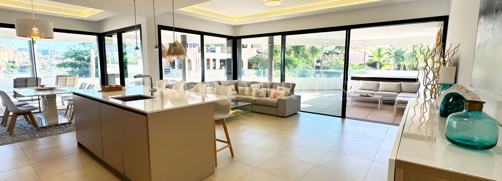 Apartamento  en El Campanario Hills, Estepona Este, Estepona