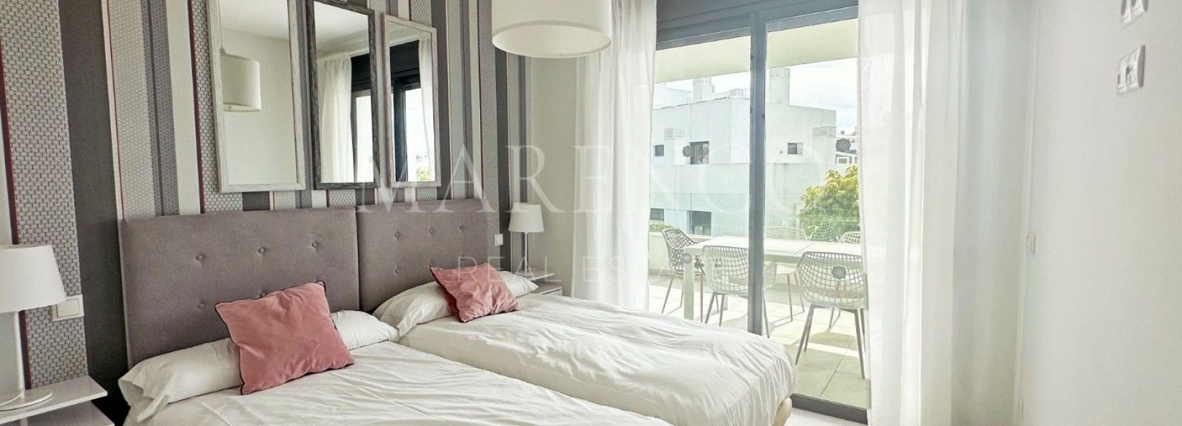 Appartement  à El Campanario, Estepona Est, Estepona