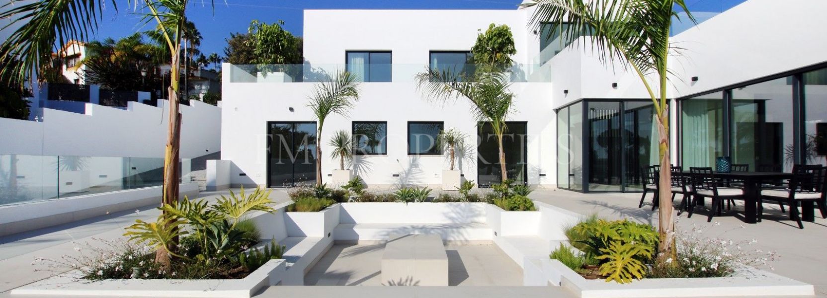 Villa  in El Rosario, Marbella Oost, Marbella