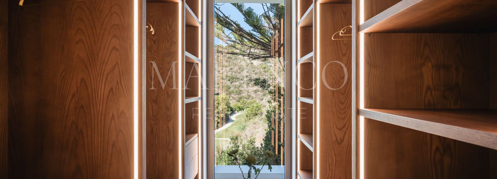 Villa  in Lomas de La Quinta, Benahavis