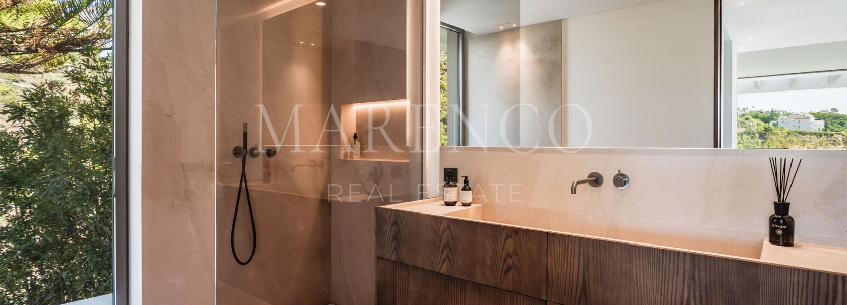 Villa  in Lomas de La Quinta, Benahavis